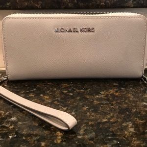 Micheal kors wallet